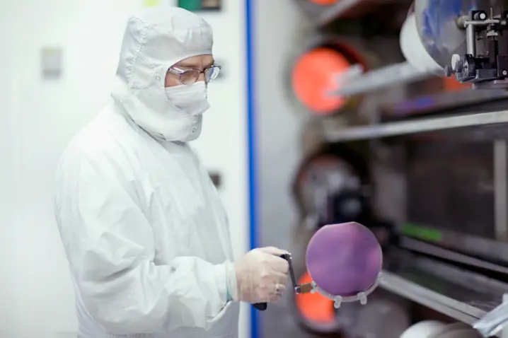 Wafer handling in research